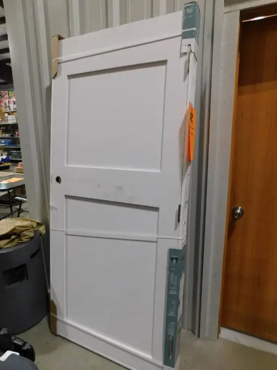 Used _UNKNOWN_ _UNKNOWN_ Flooring, Windows, and Doors Minnesota US | K-BID 3 #180050