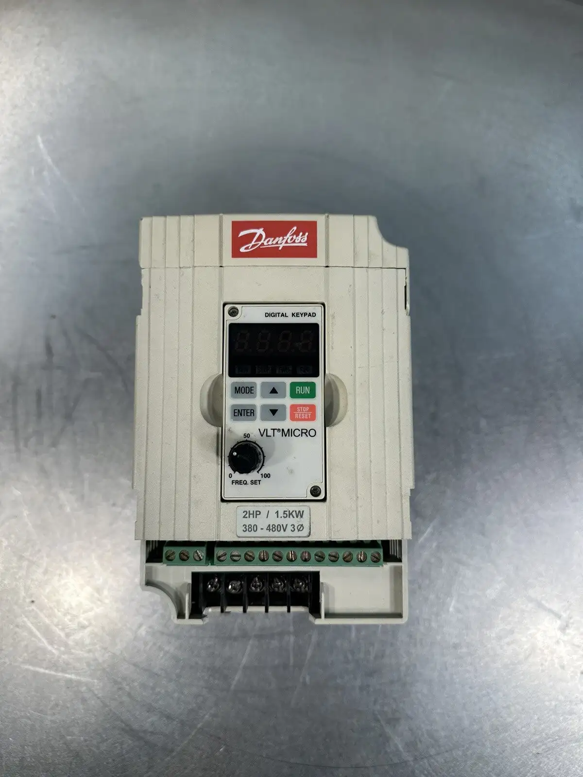 DANFOSS 176F7313 2HP 460V AC DRIVE (BIN-1.1.3)