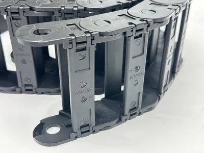 2500.07.055 | Igus  2500 Series Energy Chain 31 Links - Used