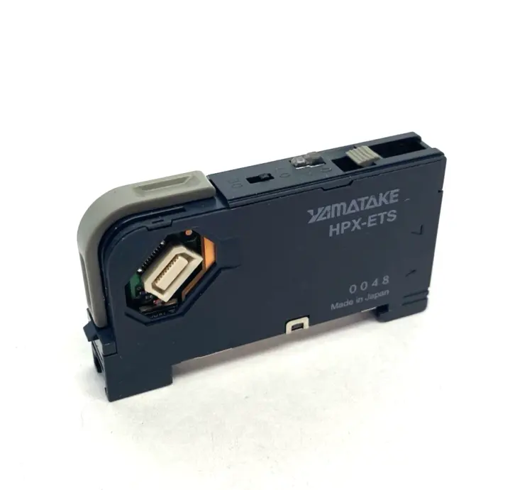 Used Yamatake Remote Cluster Distributed Fiber Optic Amplifier MISSING COVER Sensors Michigan US | Maverick Industrial Sales #1395333