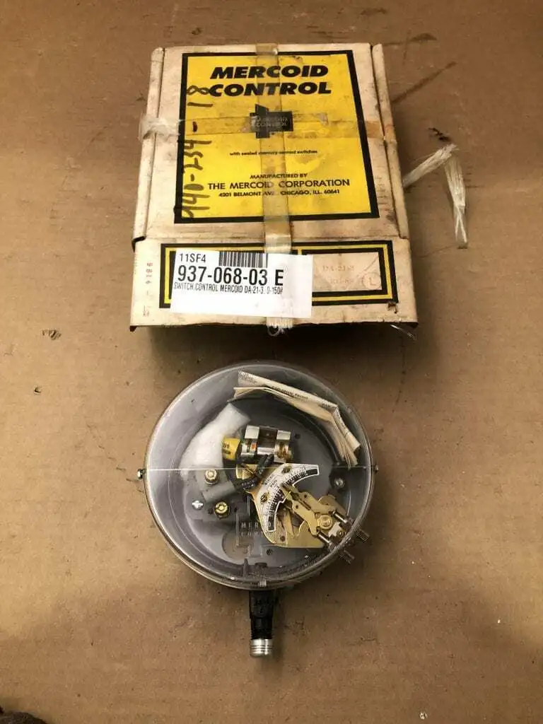 Mercoid Control DA-21-3-R8S Bourdon Tube Pressure Switch 10-200PSIG -NIB