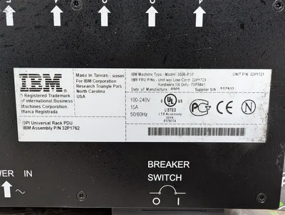 IBM 9306-RTP Universal Rack Power Distribution Unit 32P1762 Used