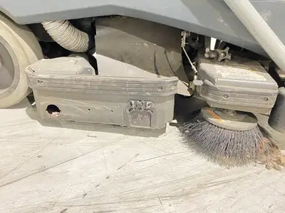 Used Nilfisk Advance VACRIDE 3400-C Ride On Electric Sweeper NO BATTERY Sweepers Michigan US | Maverick Industrial Sales #1402225