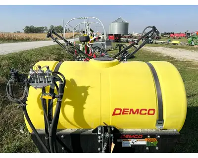 Used DEMCO _UNKNOWN_ 3-pt Mounted Sprayers Iowa US | Keast Enterprises #1360196