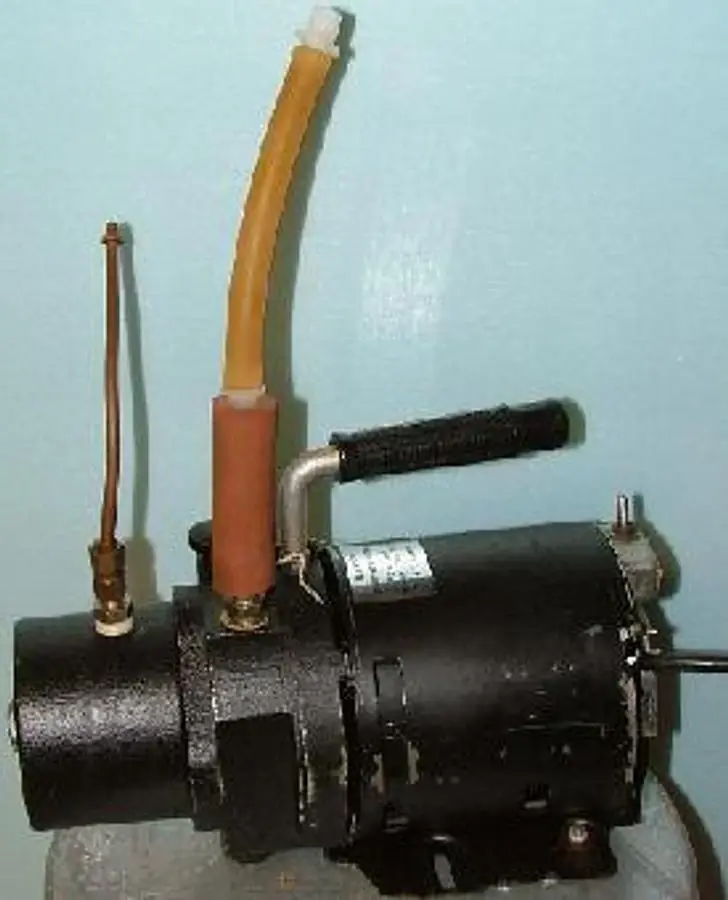 QTY. 1. SCIENTIFIC EQUIPMENT PUMP 5XBG001 D HP &Ac...