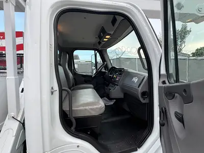 Used 2018 FREIGHTLINER M2 106 Tractors & Trailers Florida US | Truck and Van Outlet #1506266