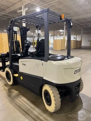 USED 2023 CROWN CB50X-7