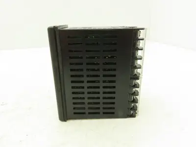 Omron E5EN-R3HL-N PLC Temperature Controller Module 100-240VAC Panel Mount