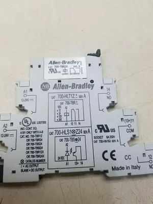 Allen-Bradley 700-HLT1Z Ser A Terminal Block with 700-TBR24 Relay Ser A