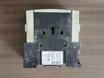 USED SIEMENS 3RT1044-1AK60