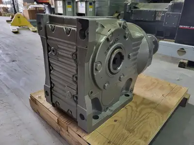 6.39:1 Ratio Gear Reducer Type KA127 R87 AM213/215 Type RF87/A