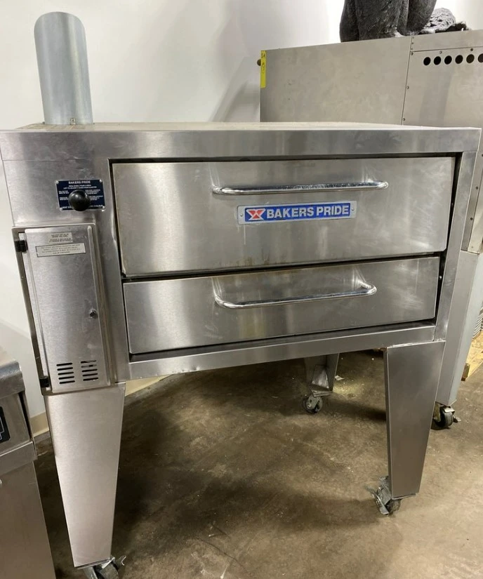 72-0140 Bakers Pride 151 Gas Oven