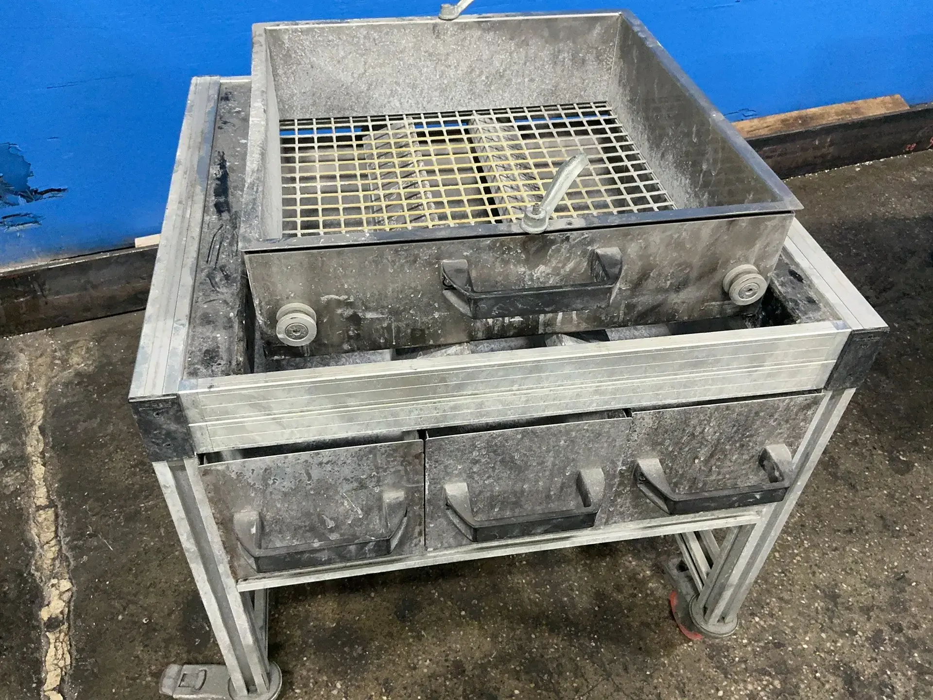 Used _UNKNOWN_ _UNKNOWN_ Vibratory Machines Ohio US | HGR 24 #1312165