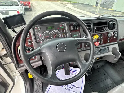 Used 2019 FREIGHTLINER M2 106 Tractors & Trailers Florida US | Truck and Van Outlet #1506263