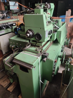 TOS Universal Cylindrical Grinder