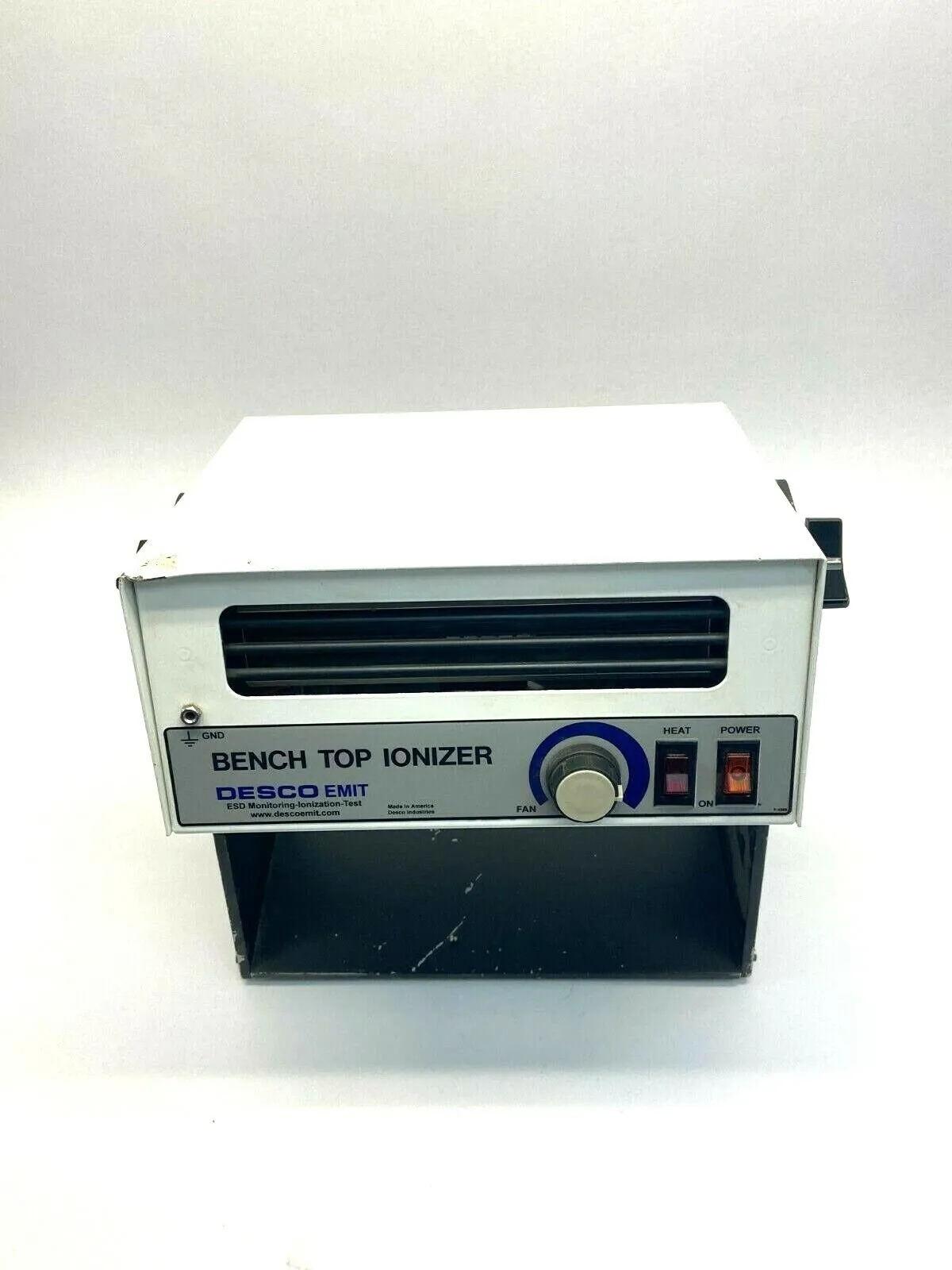 50600 | Desco  Bench Top Ionizer 120VAC - Used