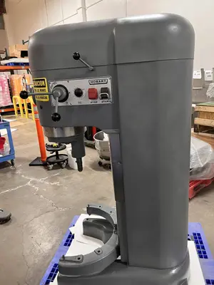USED 2003 HOBART M802
