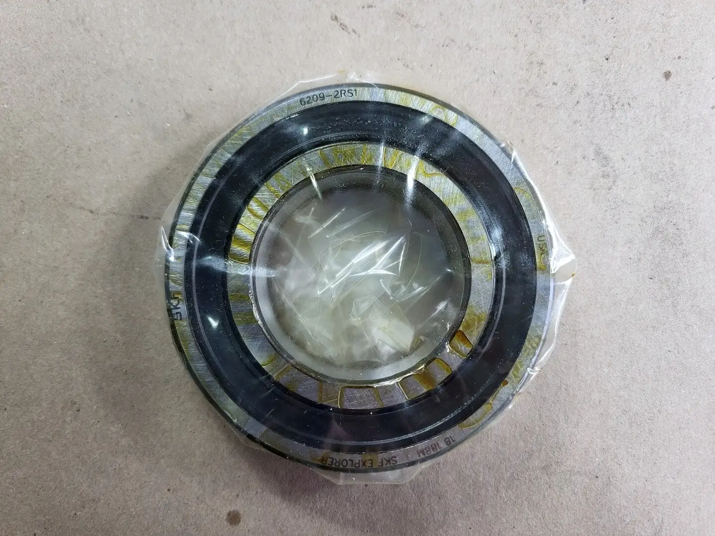 NEW SKF 6209-2RS1