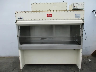Biological Safety Cabinet, Nuaire Labgard Laminar flow biological safety cabinet class II type, 6 foot