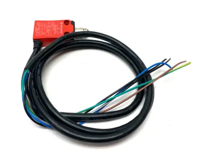 USED ALLEN-BRADLEY SER. A GUARDMASTER SAFETY LIMIT SWITCH, SNAP ACTING