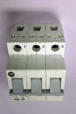 USED ALLEN BRADLEY 1492-SP3C320