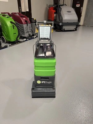 IPC SC4 12″ 4 Gallon Carpet Extractor Refurbished
