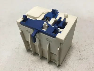 USED TELEMECANIQUE LA1KN11