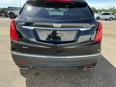 USED 2017 CADILLAC XT5