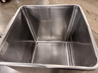 600 Pound SS Dump Buggy with Plastic Lid