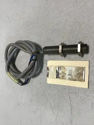 USED BALLUFF BES 516-325-SA56
