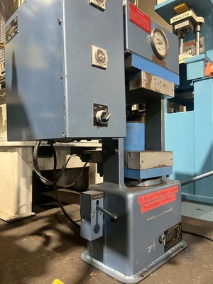 USED 1991 PHI PHI P210H PRESS