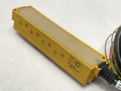 USED TURCK DISTRIBUTION BOX 8-PORT M8 4-PIN 3514U