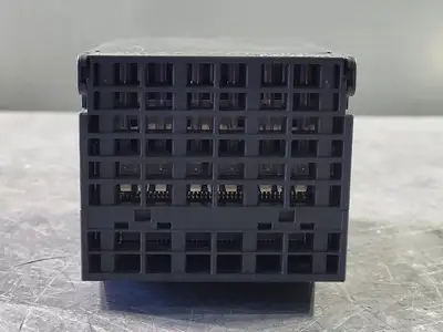 USED SIEMENS 6GK5208-0BA00-2AF2