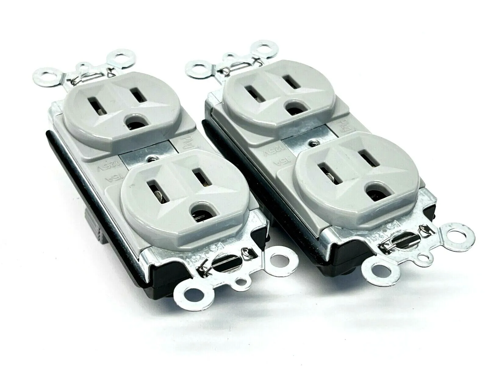 PT5262-GRY | Pass & Seymour PT5262GRY PlugTail Receptacles LOT OF 2 - Used