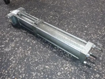 USED REO M40608