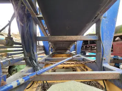 USED 2003 CANAMERICAN STONE SPREADER SOIL KING XL19