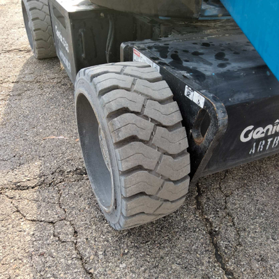 Used 2022 Z-33/18 Genie Articulating Boom Lifts Wisconsin US | Stack Equipment #1418942