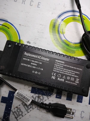 AC ADAPTER 100-240V 50-60hz 1.6A OUTPUT 19V-7.1A WITH CORD