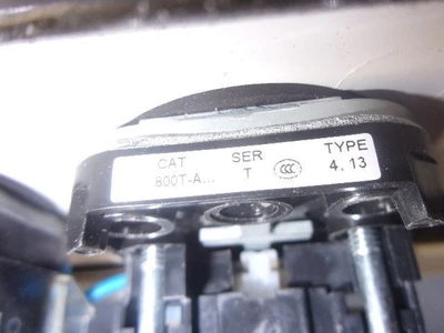 USED Allen-Bradley 800T-A &  800T-QBH2AD1