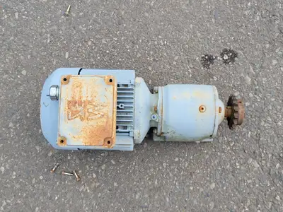 Used SEW R40DT90S4 Motors (misc) British Columbia CA | Lenmark #247731