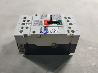 NEW ALLEN-BRADLEY 140U-H2C3-C30