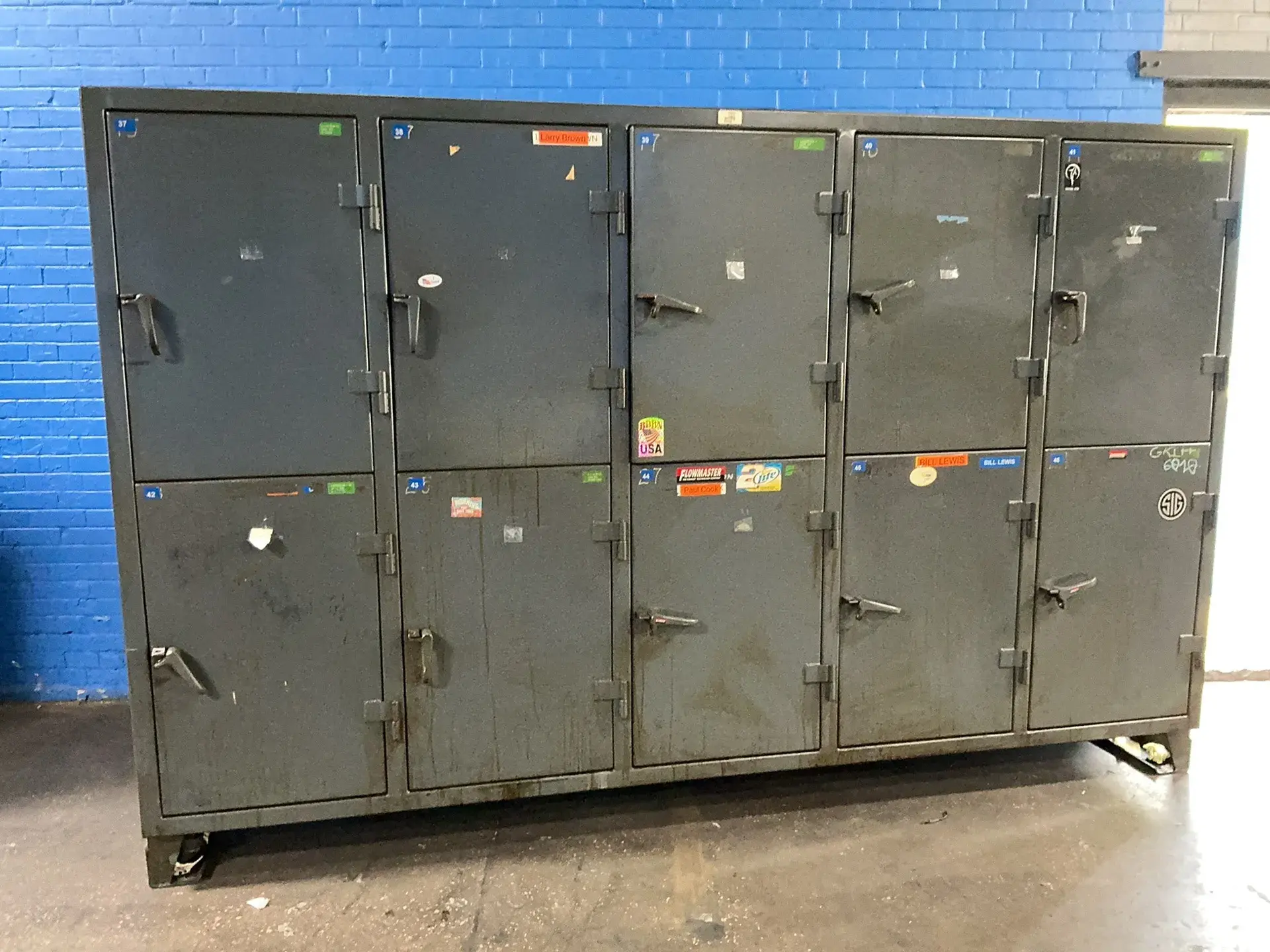 Used STRONG HOLD _UNKNOWN_ Cabinets Ohio US | HGR 24 #1358104