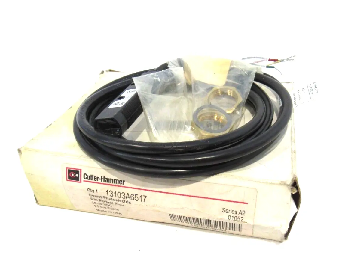 NEW CUTLER HAMMER 13103A6517 PHOTOELECTRIC SENSOR
