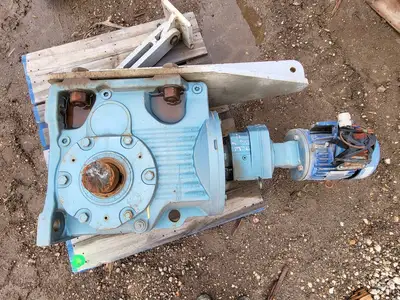 USED SEW-EURODRIVE KA127R77AM182-KS
