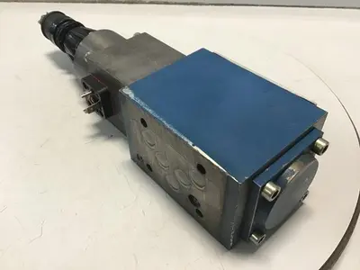 USED MANNESMANN REXROTH 4WRE10EA641324Z4M468
