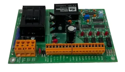USED MONARCH COURTLAND 733F101-L01 CONTROL BOARD