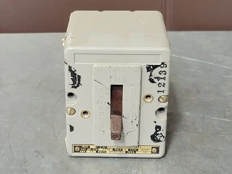 Used LENMARK INDUSTRIES 1064 Switchgears British Columbia CA | Lenmark #243348