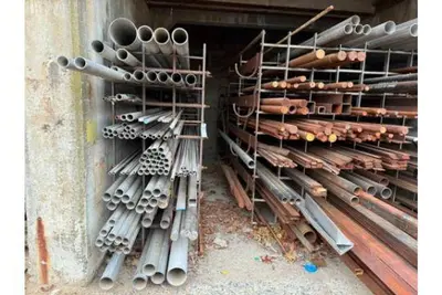 LARGE AMOUNT OF CAST, STAINLESS STEEL, ALUMINUM, GALVINIZED AND PVC PIPES