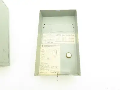 GE CR306A1 Magnetic Motor Starter 600V NEMA 00 Enclosure 3 Pole 9 Amp 120V Coil