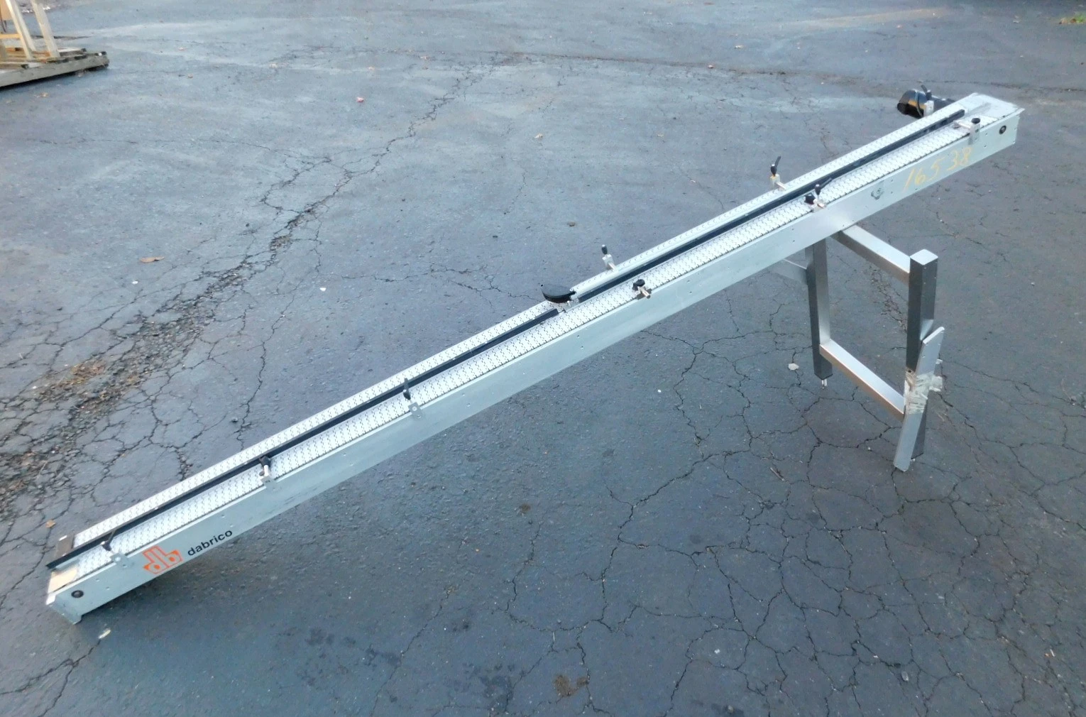 USED TWIN LANE TWIN LANE CONVEYOR